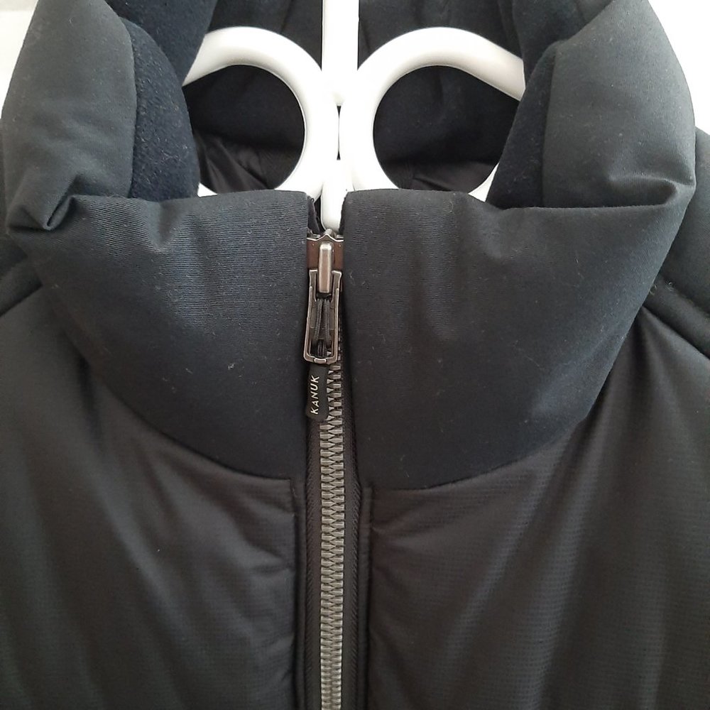 Vest - Picture 2 of 13